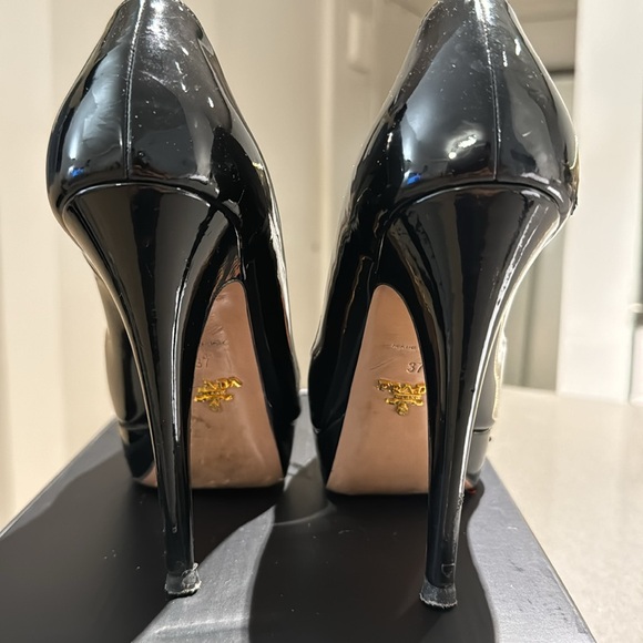 Prada Black Patent Leather Round Toe Pumps - Picture 3 of 4